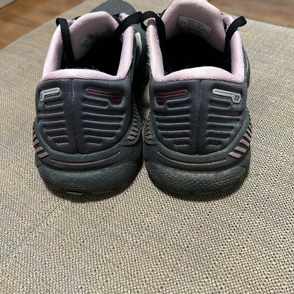 Brooks running shoes - Picture 3 of 6